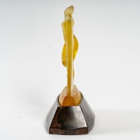 Statuette &quot;Suzanne&quot; verre jaune ambré de René LALIQUE