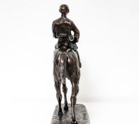 Sculpture - Jockey à Cheval Par Pierre - Jules Mêne (1810 - 1879) - Bronze