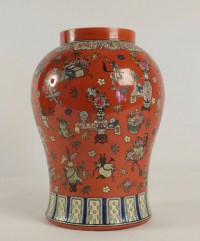 Chinese Vase from the beginning of the 20th Century.