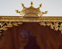 Une paire de cadres photos avec couronne fin XIXème siècle
