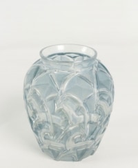 René Lalique(1860-1945) Vase&quot;Chamois