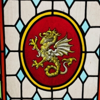 Vitrail vitraux aux lion et dragon