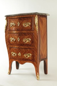 A Louis XV period (1724 - 1774) commode.
