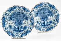 Manufacture du Plat de Porcelaine Paire de plats en faïence de Delft vers 1780 au décor à l’Arbre à Thé