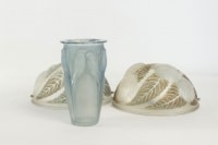 René Lalique Paire d&#039;appliques opalescentes &quot;dalhias&quot;