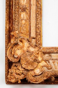 Superbe cadre d&#039;époque régence en bois sculpté et doré