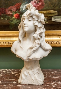 Alfred Jean Foretay 1861-1944. Floréal. Buste en marbre.