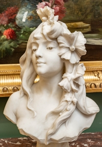 Alfred Jean Foretay 1861-1944. Floréal. Buste en marbre.
