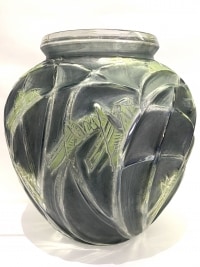 Vase « Sauterelles » verre blanc patiné bleu et vert de René LALIQUE