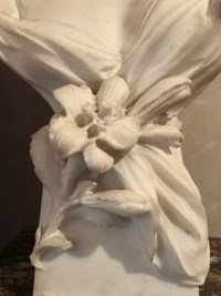 Buste de jeune femme en marbre blanc, intitulé, &quot;la modestie&quot; Italie. Réf: 145.