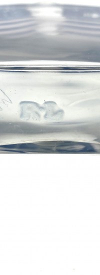 Flacon &quot;Niobé&quot; pour Violet verre blanc patiné bleu-gris de René LALIQUE