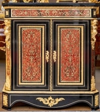 Meuble d&#039;appui aux Putti en marqueterie Boulle de Style Louis XIV-Régence. Epoque Napoléon III, Circa 1850-1860.