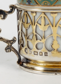 Une suite de tasses en porcelaine Limoges fin XIXème siècle