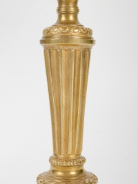 Paire de flambeaux en lampes à décor de cannelures en bronze ciselé doré époque Louis XVI vers 1780