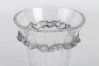 Vase « Boulouris » verre blanc patiné bleu de René LALIQUE
