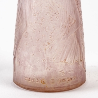 Flacon « Poésie » verre blanc patiné améthyste de René LALIQUE pour D&#039;Orsay