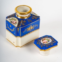 Un coffret à flacons de parfums XIXème siècle