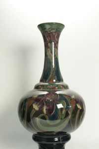 Grand vase en céramique art nouveau, Gouda Zuid Holland