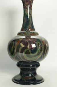 Grand vase en céramique art nouveau, Gouda Zuid Holland