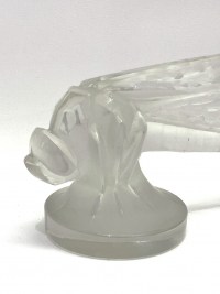 Mascotte « Petite Libellule » verre blanc de René LALIQUE