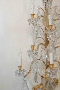 Spectaculaire Paire d&#039;Appliques, 1930-1940, En Bronze Doré Et Pampilles En Cristal