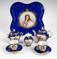 Service de thé en porcelaine bleu de Sèvres XIXème siècle
