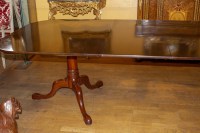 Grande table de style Georges III.