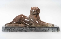 Sculpture &quot;Lionne se léchant&quot; par Marcel Guillard et Maurice Prost