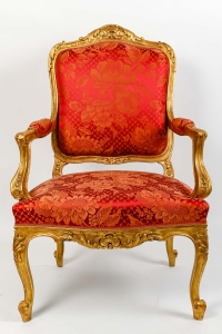 Paire de fauteuils rouges style Louis XV, fin XIXème siècle