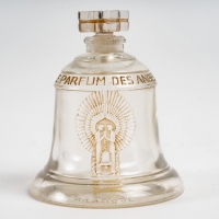 Flacon &quot;Le Parfum des Anges&quot; verre blanc patiné sépia de René LALIQUE pour Oviatt