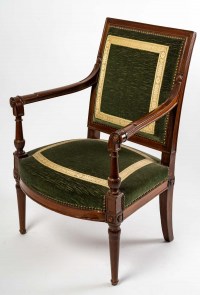 Paire de fauteuils du Château de St Cloud d&#039;époque Directoire (1795-1799).