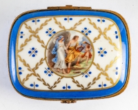 Boîte en Porcelaine, fin XIX - début XX siècle