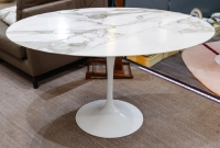 Eero Saarinen &amp; Knoll: “Oval Tulip” table calacatta oro