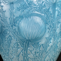 Vase &quot;Domrémy&quot; verre opalescent double couche patiné bleu de René LALIQUE