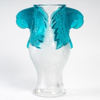 Lalique France &quot;MACAO&quot; vase