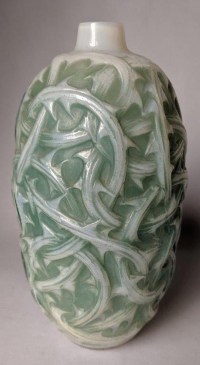 1921 René Lalique - Vase Ronces Opalescent