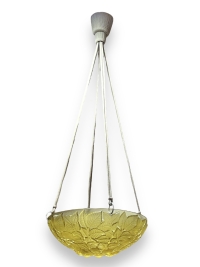 Suspension Plafonnier Lustre &quot;Charmes&quot; verre jaune de René LALIQUE