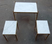 1950/70′ Table Basse et ses 2 Bouts de Canapé Laiton Doré Plateau Marbre Blanc Maison Baguès