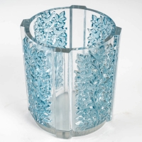 Vase « Quatre Panneaux » verre blanc patiné bleu de René LALIQUE