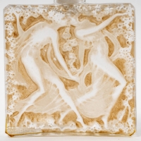Flacon &quot;Elégance&quot; verre blanc patiné sépia de René LALIQUE pour D&#039;Orsay