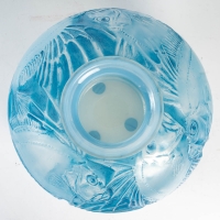 René Lalique : Opalescent “Fish” Vase