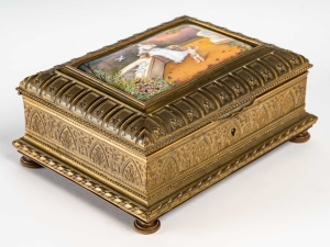 Boîte en bronze avec plaque émaillée , XIXème siècle|||||||||