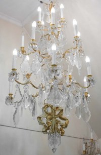 Spectacular Pair Of Chandeliers, 1930-1940 Gilt Bronze And Important Crystal Pendants
