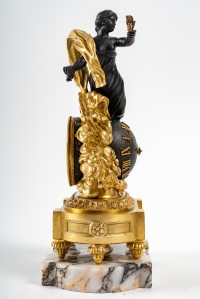 Pendule en bronze doré de stle Louis XIV fin XIXème siècle