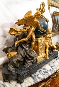Pendule prototype d&#039;un modèle en bronze doré, Époque Napoléon III