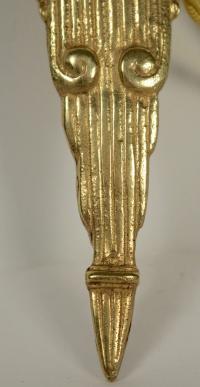 Paire d&#039;appliques des années 1930, d&#039;époque Art Déco, 2 lumières, en bronze doré.