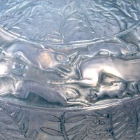 Vase &quot;Lièvres&quot; verre opalescent double-couche patiné bleu de René LALIQUE