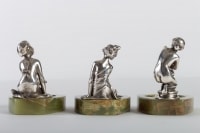 Trois vide-poches en bronze argenté et onyx, 1900