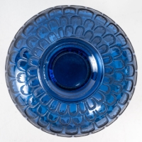 Vase &quot;Grenade&quot; verre bleu saphir patiné gris de René LALIQUE