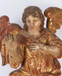 Paire d&#039;anges en bois doré. Fin XVIIème.